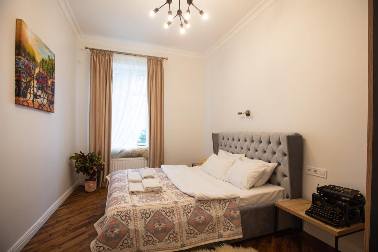 Friends House- сучасні апартаменти в центрі Львова Екстер'єр фото