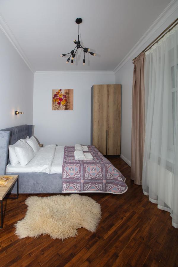 Friends House- сучасні апартаменти в центрі Львова Екстер'єр фото