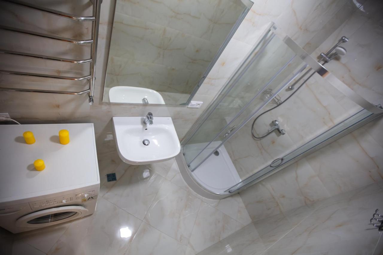 Friends House- сучасні апартаменти в центрі Львова Екстер'єр фото