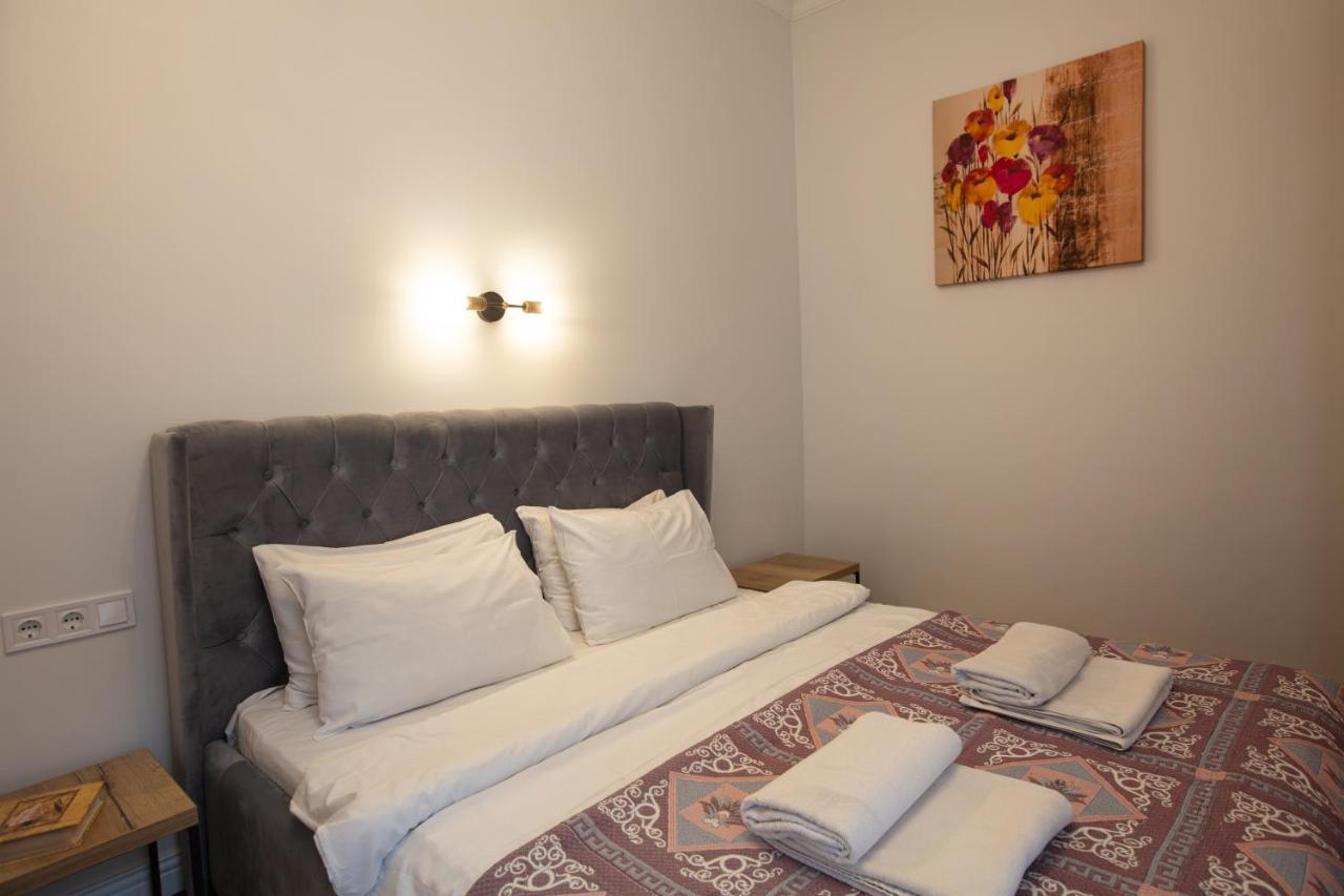 Friends House- сучасні апартаменти в центрі Львова Екстер'єр фото